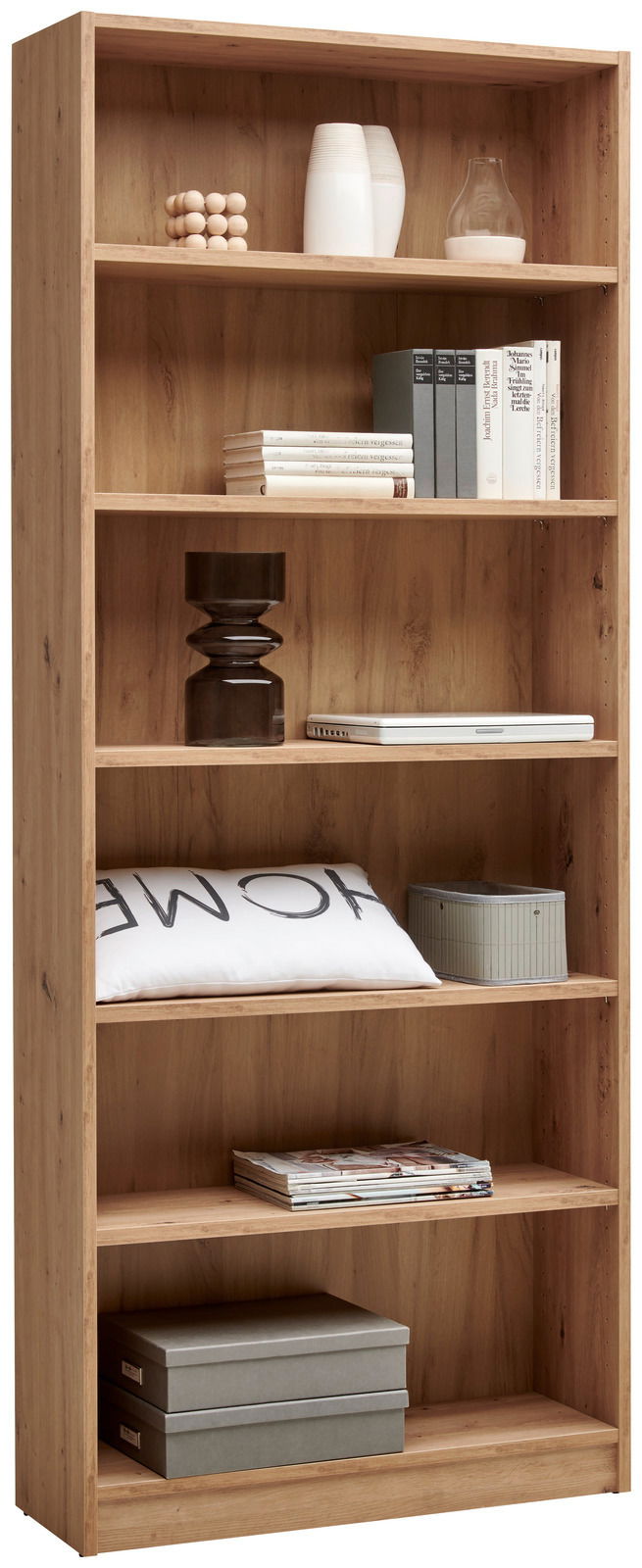 Holzregal mit mehreren Fächern, gefüllt mit Büchern, Dekorationen und Aufbewahrungsboxen, frontal betrachtet.
