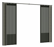 Vorhang Set in schwarzer Farbe, frontal betrachtet, mit transparenten und blickdichten Elementen.