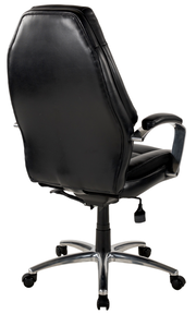 Rückansicht eines schwarzen Chefsessels mit Armlehnen und verchromtem Fußkreuz.