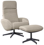 Beiger Relaxsessel mit Hocker, seitliche Perspektive
