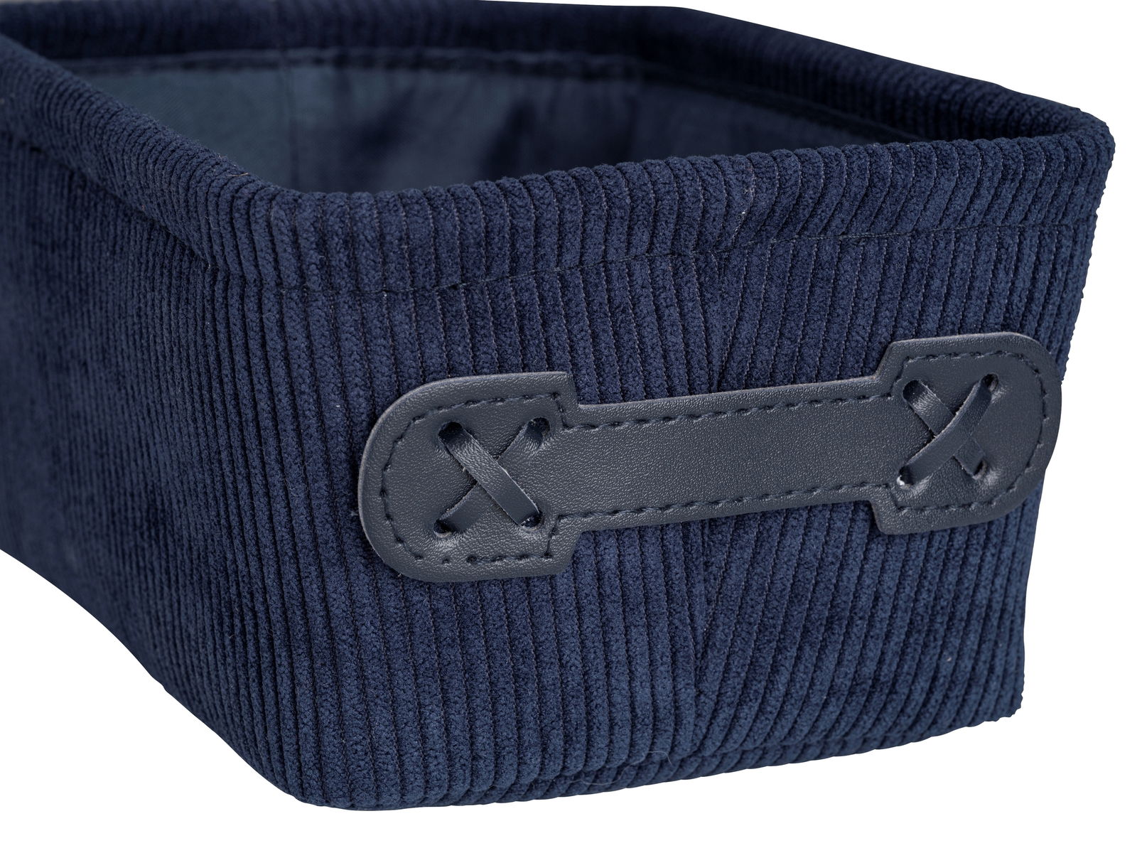 Nahaufnahme eines dunkelblauen Badkorbs Anela mini mit gerippter Textur und seitlichem Griff, perspektivisch von der Seite aufgenommen.