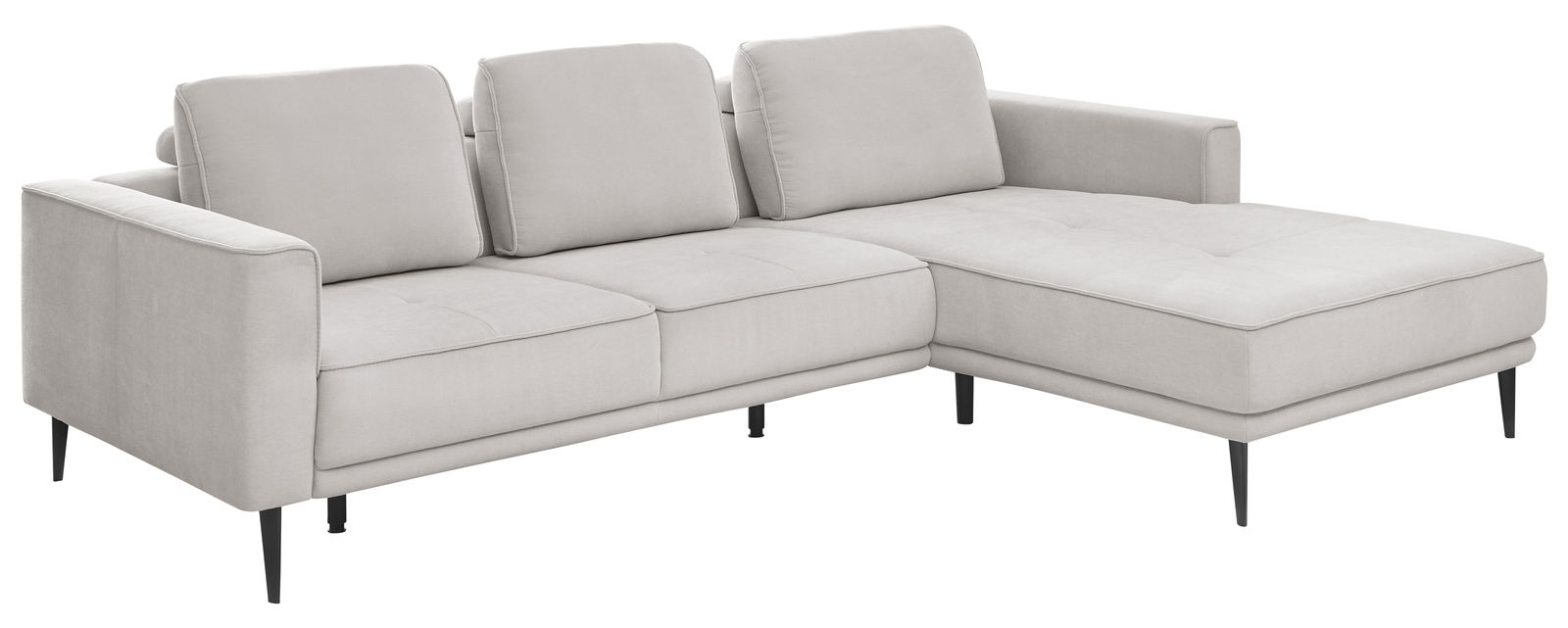 Helles Ecksofa mit drei Sitzplätzen und einer Chaiselongue, seitliche Perspektive.