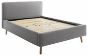 Graues Polsterbett mit Holzlattenrost, seitliche Perspektive