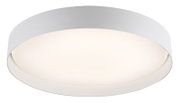 Runde, flache LED-Deckenleuchte in Weiß mit breitem Rand und opaler Diffusorfläche, Produktfoto in leicht schräger Untersicht