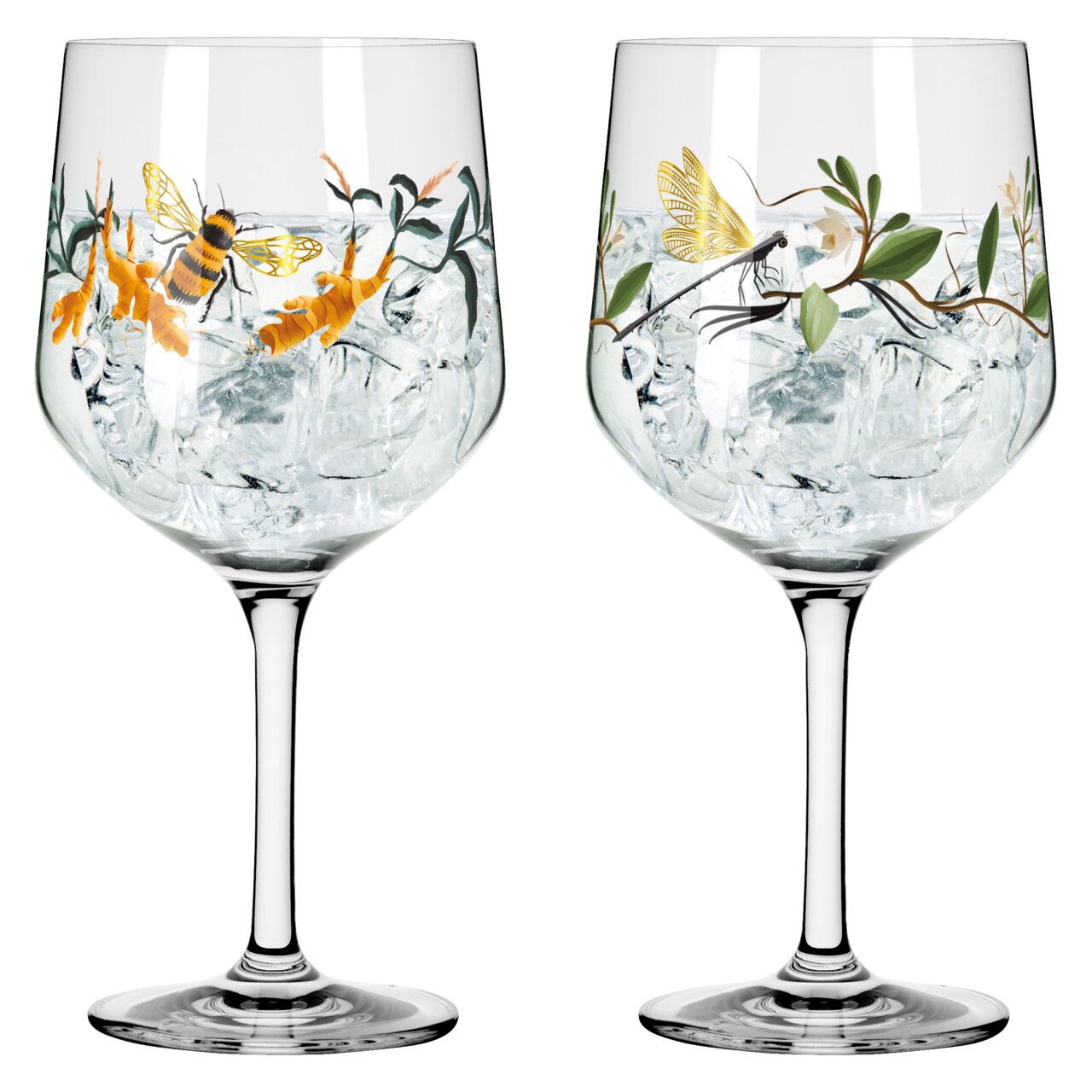 Ritzenhoff Ginglas 2er-Set BOTANIC GLAMOUR Zwei Gingläser mit floralen und Insekten-Motiven, gefüllt mit Eiswürfeln, aus der Frontalperspektive.