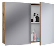 Offener Badezimmerschrank mit zwei verspiegelten Türen und Holzrahmen, Innenfächer mit Pflegeprodukten, schräg von vorn fotografiert