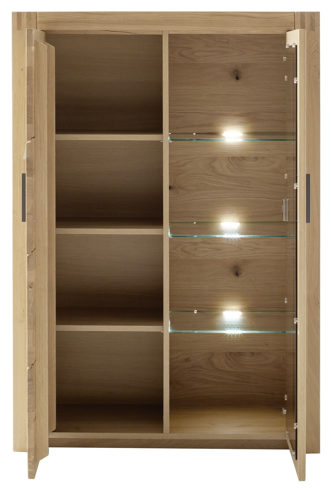 Offenes Highboard aus Holz mit mehreren Regalböden und integrierter Beleuchtung, frontale Ansicht.