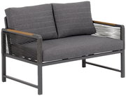Zweisitzige Sitzbank mit grauen Polstern und Metallrahmen, seitliche Perspektive