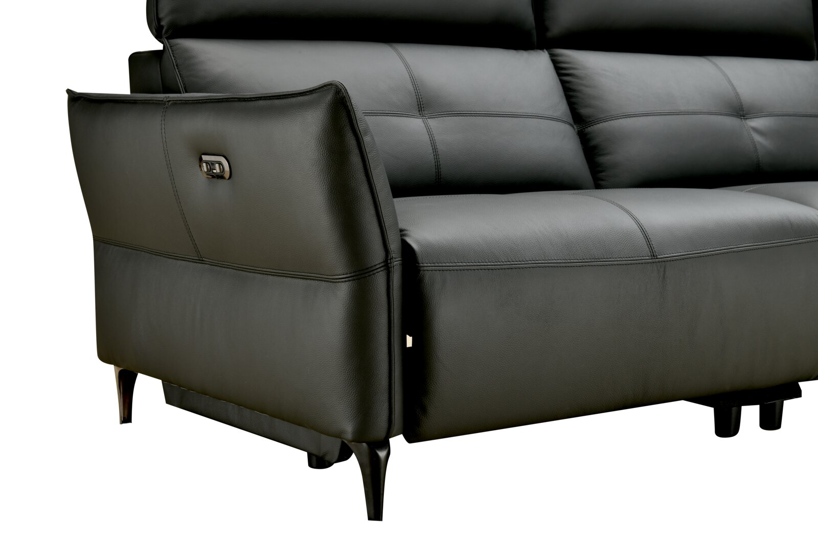 Detailansicht einer modernen, schwarzen Ledercouch mit Armlehne und Metallfüßen, seitliche Perspektive.
