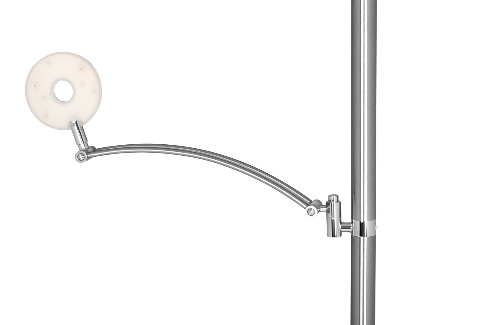 Nahaufnahme eines modernen LED-Deckenfluters mit verstellbarem Arm und rundem Leuchtelement in seitlicher Perspektive.