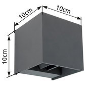 Moderne quadratische Außenleuchte in schwarzer Farbe, Perspektive von unten, Maße 10x10x10 cm