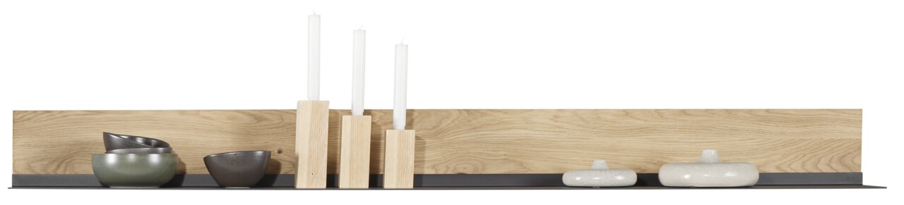 Dieter Knoll Wandplank ISEO Houten wandplank met kandelaars en decoratie, vooraanzicht