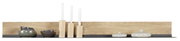 Wandboard aus Holz mit Kerzenhaltern und Dekoration, frontale Ansicht