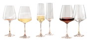 Sechs elegante Kelchgläser in verschiedenen Formen, gefüllt mit Rotwein, Weißwein und Sekt, frontal betrachtet.