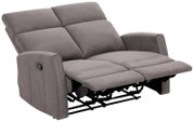 Graues 2-Sitzer-Sofa mit verstellbaren Rückenlehnen und Fußstützen, seitliche Perspektive