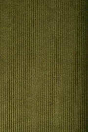 Nahaufnahme eines olivgrünen, gerippten Stoffes in vertikaler Perspektive