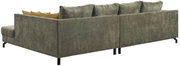 Grünes, modernes Ecksofa mit Chaiselongue links, Stoffbezug, hohen Rückenpolstern und schwarzen Metallfüßen, Ansicht schräg von hinten/seitlich