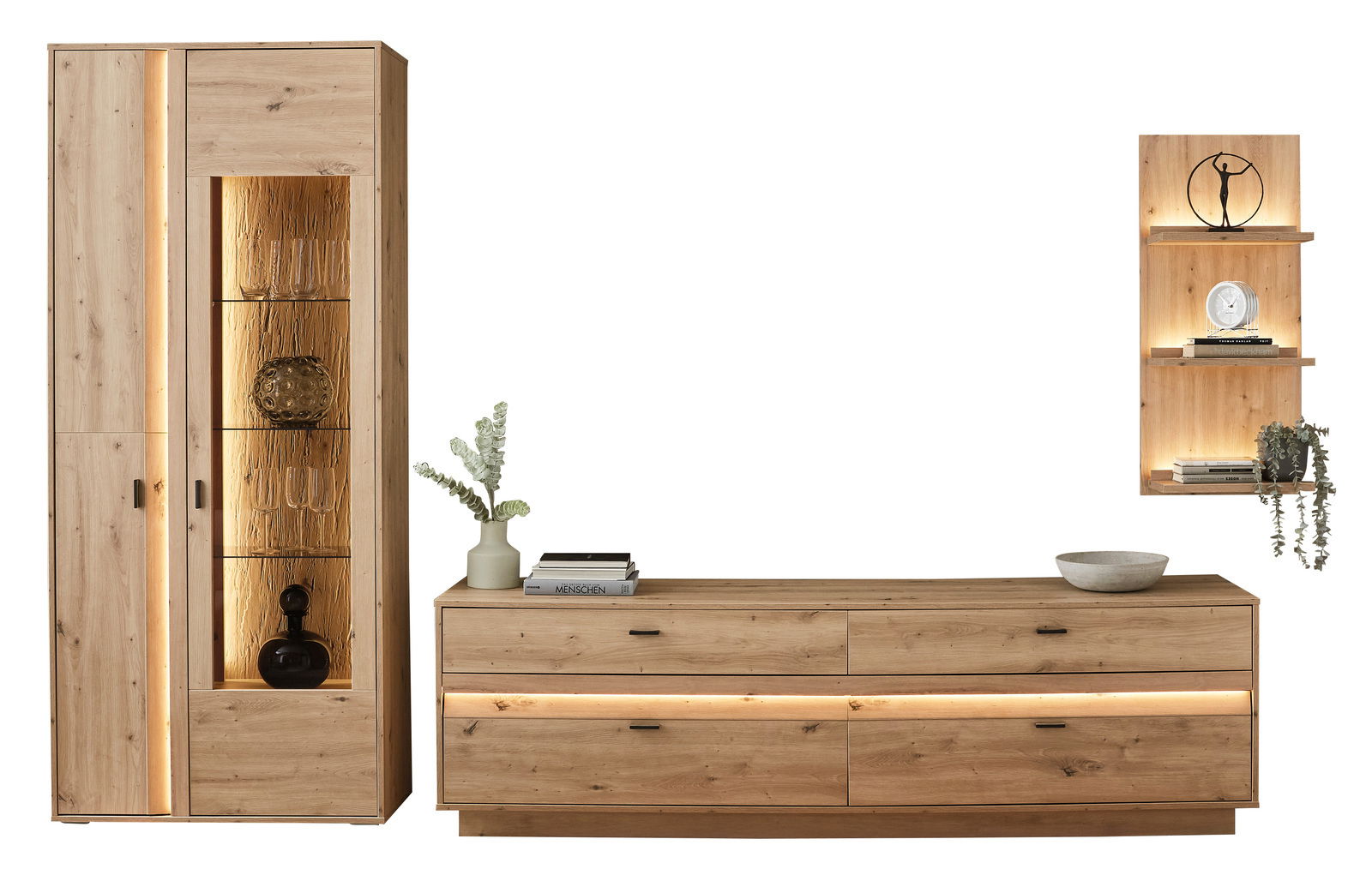 Wandkombination aus Holz mit Schrank, Kommode und Wandregal, frontal betrachtet. Integrierte Beleuchtung und dekorative Elemente.