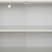 Innenansicht eines weißen Sideboards mit zwei Regalböden, frontal betrachtet.