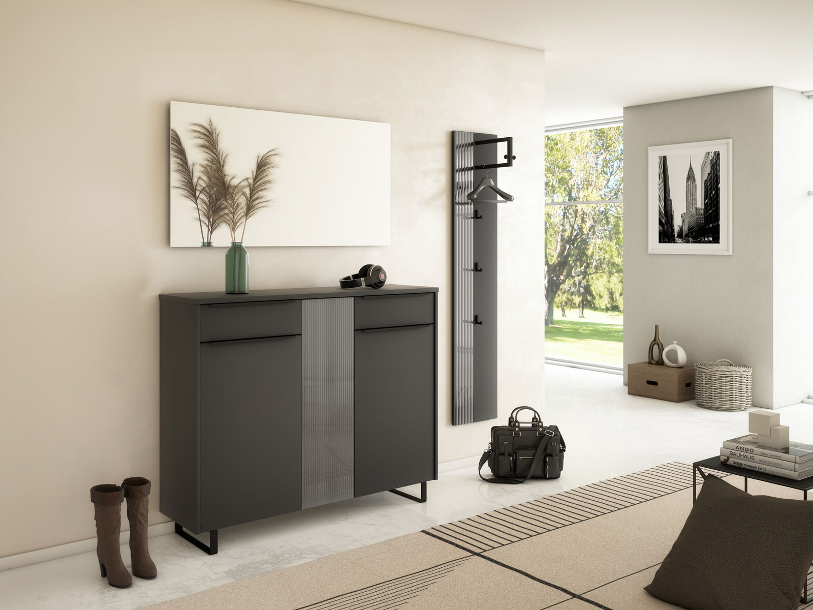 Dieter Knoll XL-Schuhschrank TURIN Moderne Garderobeneinrichtung mit schwarzem Schuhschrank und Garderobenpaneel in einem hellen Raum, seitliche Perspektive.