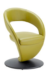 Moderner grüner Sessel mit geschwungenem Design, seitliche Perspektive