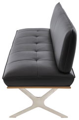 Seitenansicht einer modernen, schwarzen 3er-Bank mit gepolstertem Sitz und Rückenlehne auf einem X-förmigen Metallgestell.