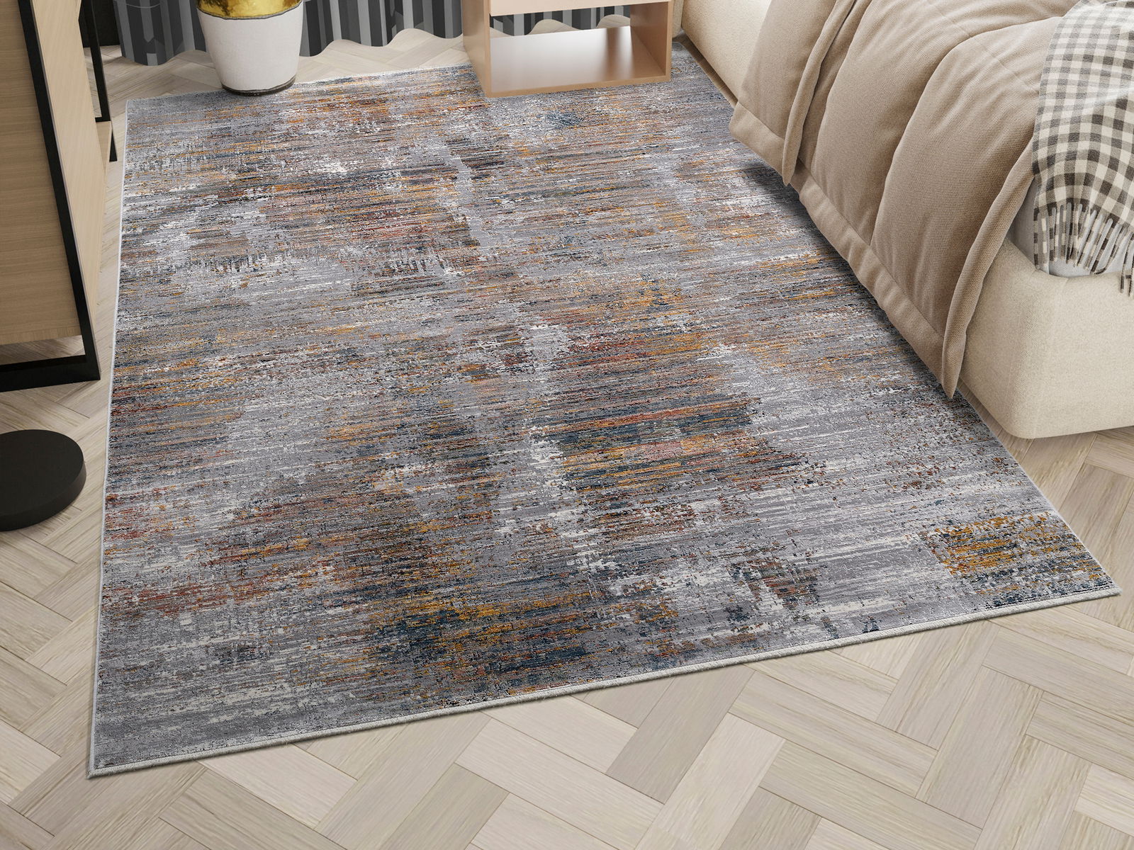 Designer Teppich in einem modernen Schlafzimmer, mit abstraktem Muster in Grau- und Erdtönen, aus der Vogelperspektive betrachtet.