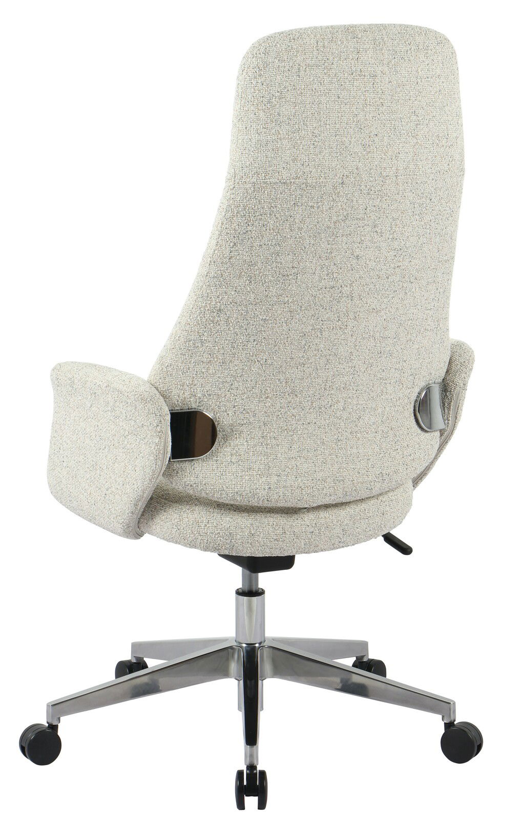 Rückansicht eines modernen Chefsessels mit hellgrauem Stoffbezug und verchromtem Fußkreuz auf Rollen.