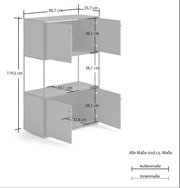 Hochschrank mit zwei offenen Türen, graue Farbe, Maße: 119,5 cm hoch, 80,7 cm breit, 35,7 cm tief, seitliche Perspektive