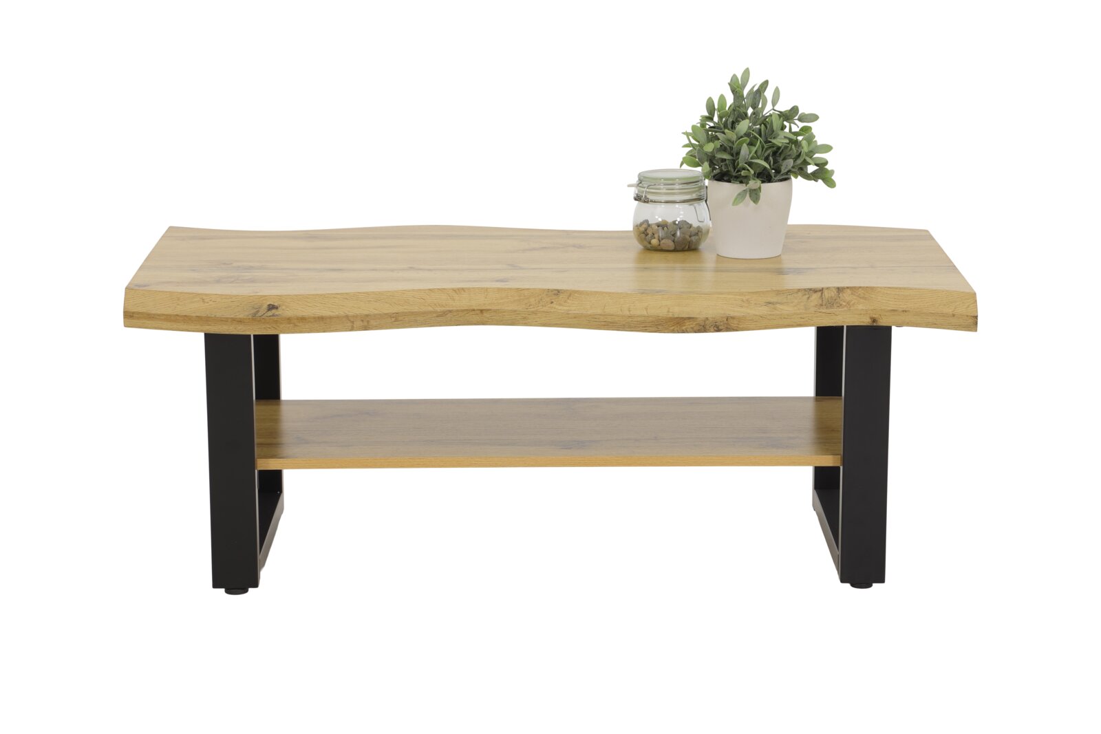 Moderner Couchtisch aus Holz mit unregelmäßiger Kante, schwarzem Metallgestell und zusätzlicher Ablage, frontal fotografiert.