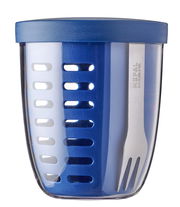 Blaues Snackpot-Set mit transparentem Behälter und integriertem Edelstahlgabel, seitliche Perspektive