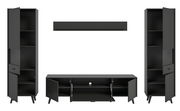 Wohnkombination in schwarzem Design, bestehend aus zwei hohen Schränken mit offenen Türen und einem TV-Board in der Mitte, frontal betrachtet.