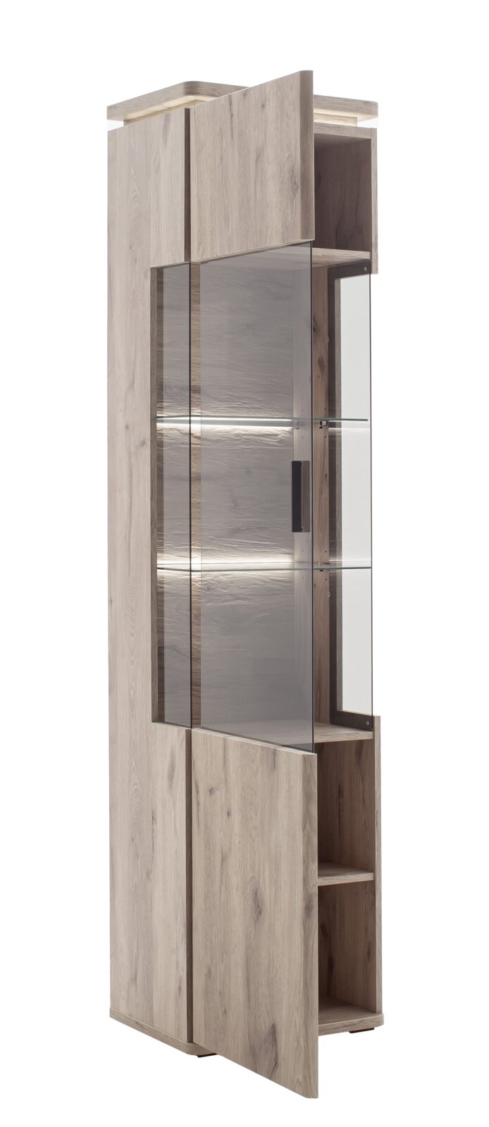 Zurbrüggen Vitrine MODENA Hoge vitrinekast met een licht houten afwerking, glazen deur, glazen planken en open schappen aan de zijkanten, in een schuin vooraanzicht, iets rechts vrijstaand