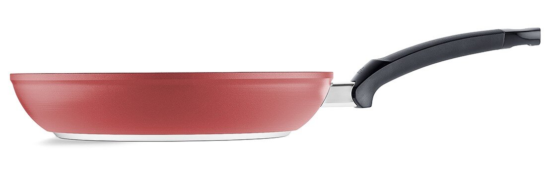 Rode koekenpan Levital+ Red Classic 28 cm, zijaanzicht met zwart handvat