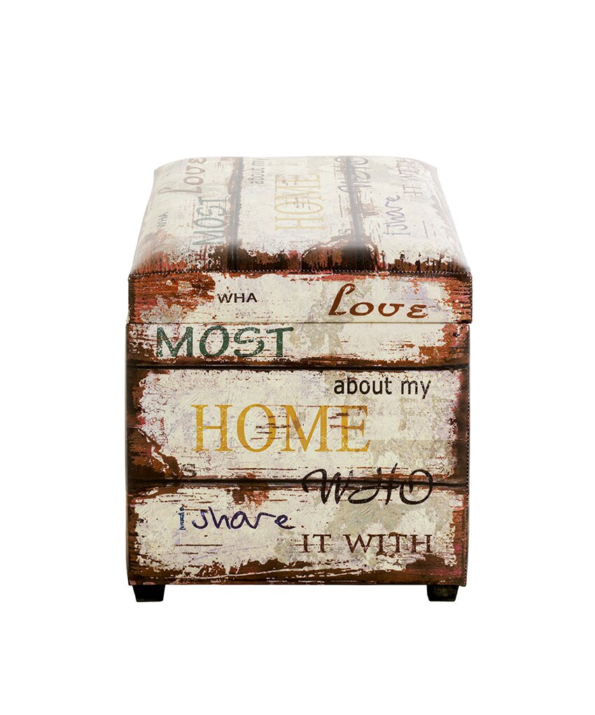 Frontansicht eines quadratischen Hockers/Sitzwürfels im Vintage-Look mit Holzoptik und typografischem Aufdruck („Love“, „Home“), auf weißem Hintergrund