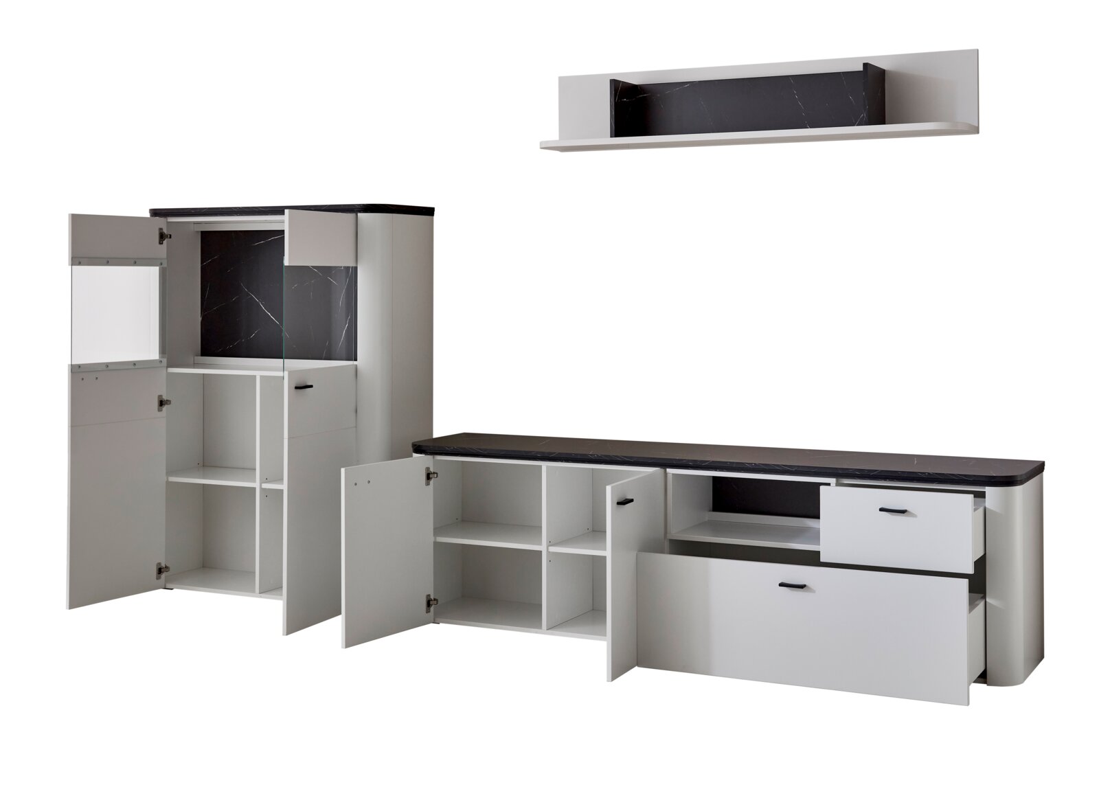 Moderne Wandkombination in Weiß mit schwarzer Marmoroptik, bestehend aus mehreren Schränken und Regalen, frontal abgebildet.
