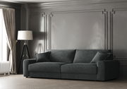 Großes, modernes Sofa in einem eleganten Wohnzimmer, seitliche Perspektive