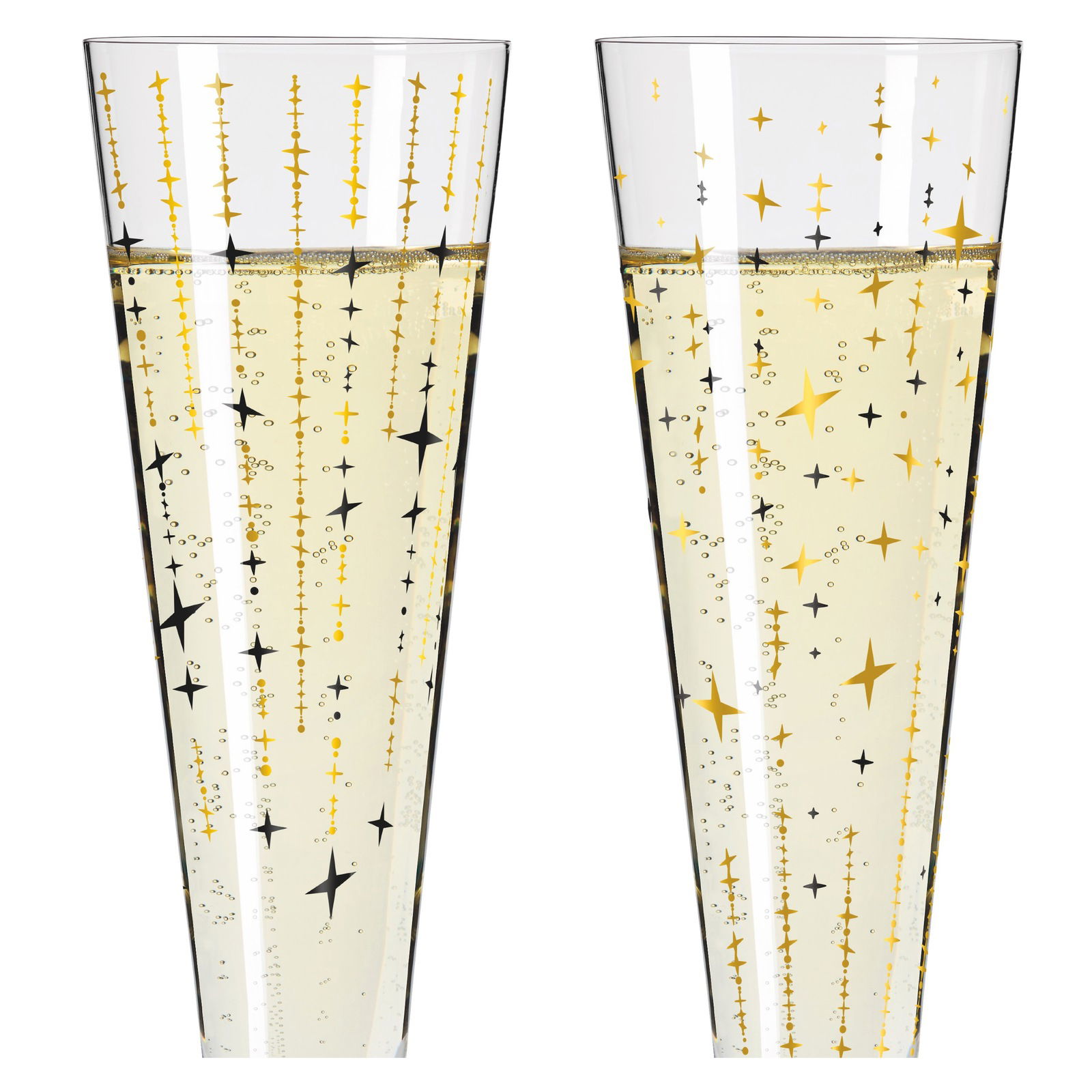 Zwei Champagnergläser mit goldenen und schwarzen Sternmustern, gefüllt mit sprudelndem Getränk, frontal betrachtet.