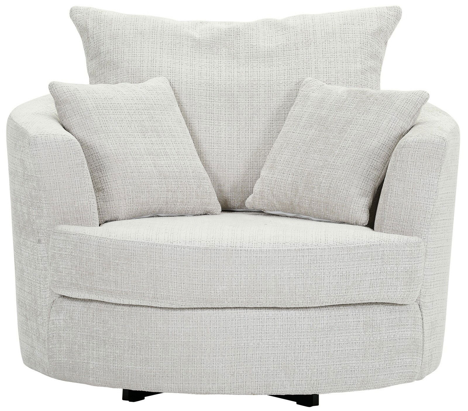 Gemütlicher, cremefarbener Sessel mit zwei passenden Kissen, frontal fotografiert.