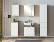 Moderner Hängeschrank in Weiß mit Holzdetails, frontal im Badezimmer montiert.