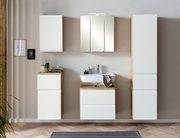 Moderner Hängeschrank in Weiß mit Holzdetails, frontal im Badezimmer montiert.
