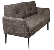 Zweier-Sitzbank mit braunem Stoffbezug und schwarzen Metallbeinen, seitliche Perspektive