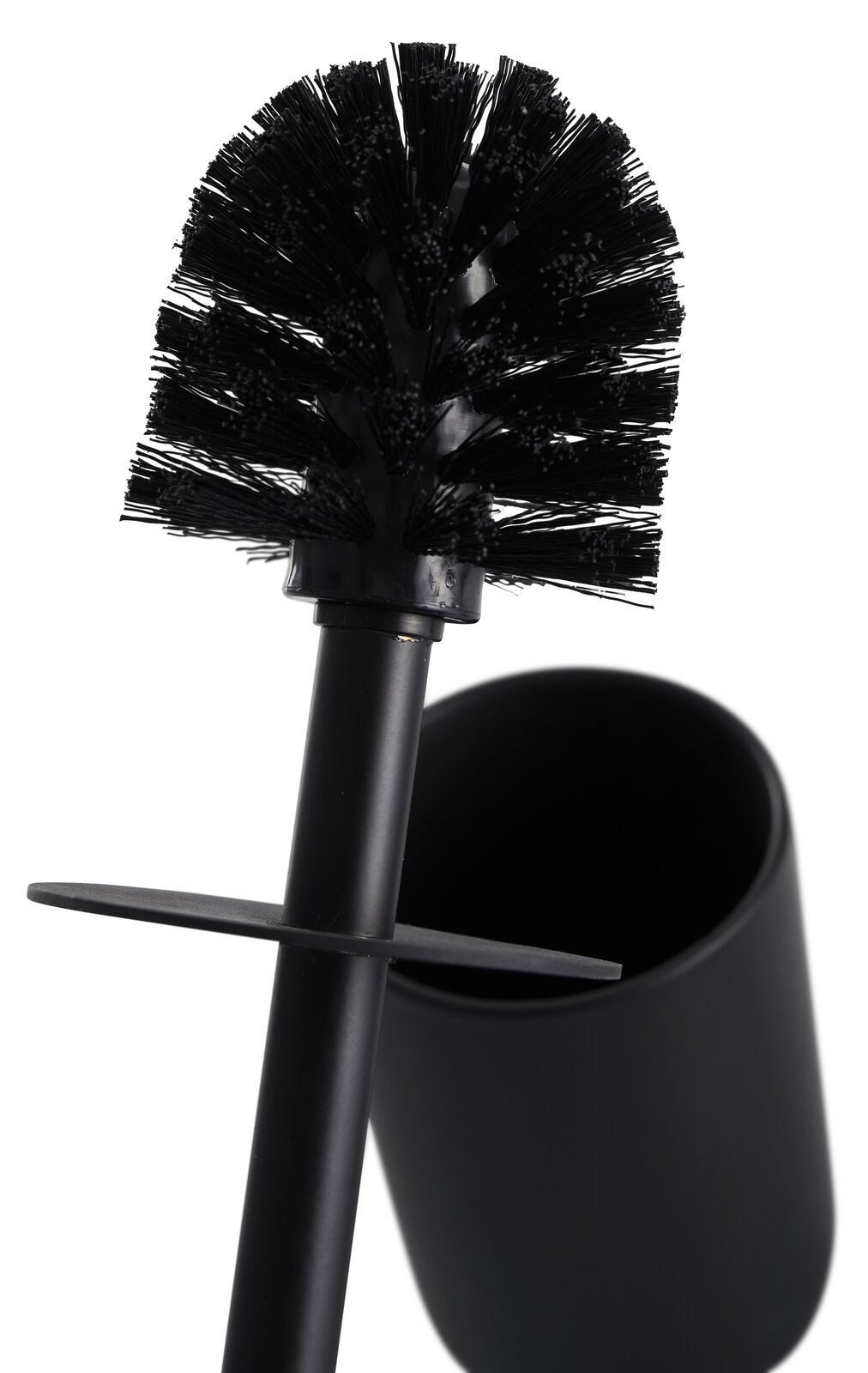Nahaufnahme einer schwarzen Toilettenbürste mit Halter, seitliche Perspektive