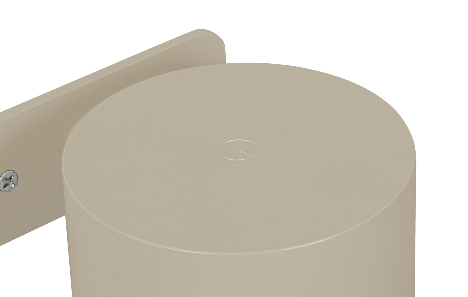Nahaufnahme einer beige-farbenen Akku-Wandleuchte von oben, mit sichtbarer Schraube an der Halterung.