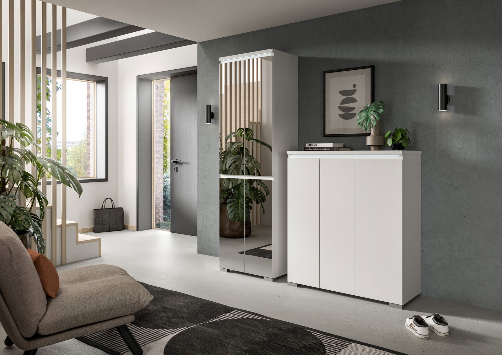 Moderner weißer Schuhschrank in einem stilvollen Eingangsbereich, seitliche Perspektive.