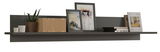 Wandboard mit Dekorationen wie Pflanzen, Bilderrahmen und Büchern, seitliche Perspektive