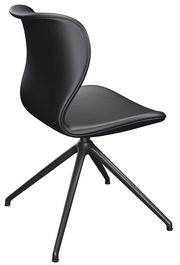 Moderner schwarzer Stuhl Voglauer V-ROCK mit geschwungener Rückenlehne und vierbeiniger Metallbasis, seitliche Perspektive