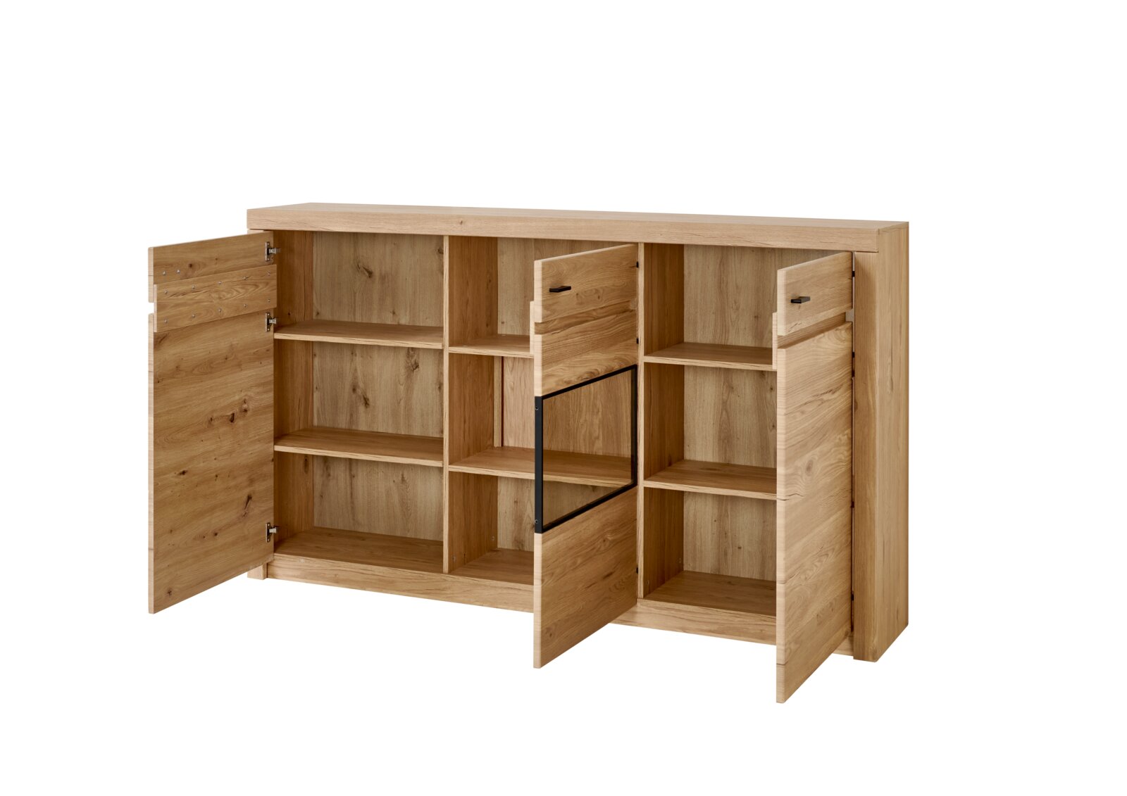 Offenes Sideboard aus hellem Holz mit drei Türen und mehreren Regalfächern, freigestellt vor weißem Hintergrund, Perspektive leicht schräg von vorne