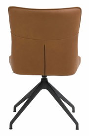 Achterkant van een moderne stoel met bruine lederen bekleding en een zwart metalen frame.