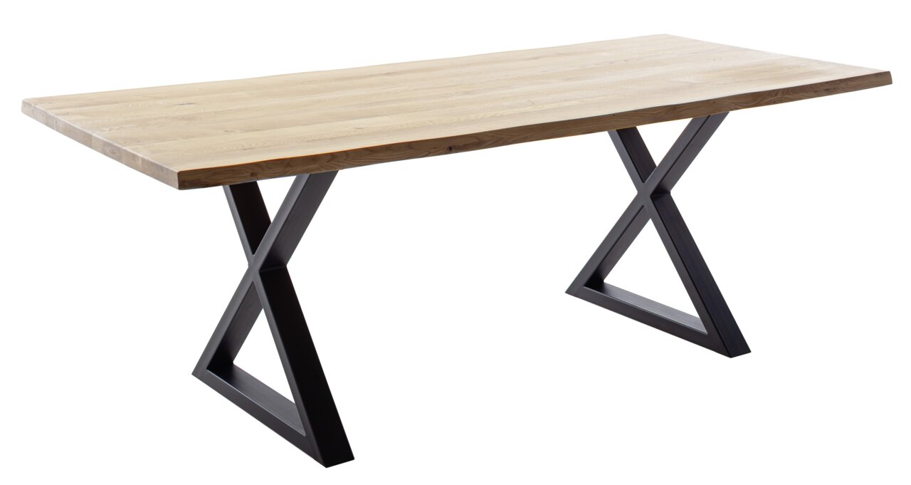 Moderner Esstisch aus Holz mit X-förmigen Metallbeinen, seitliche Perspektive